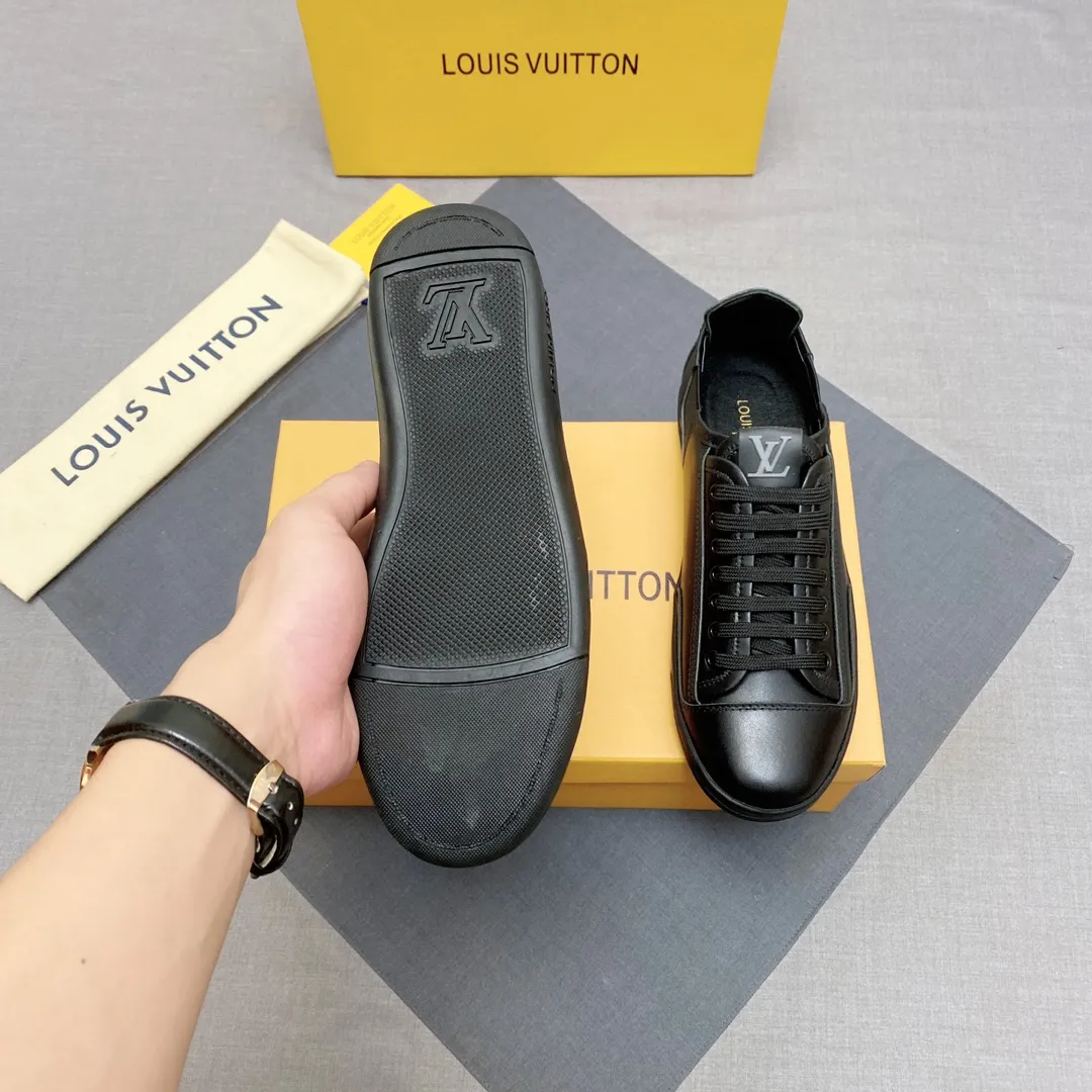 p380🇮🇹🇮🇹LV🔍🔍Men's 🚹Classic series counters are on sale simultaneously, code number: 38-44, 🇮🇹Italian imported cowhide lining + original special materials, completely 1⃣️ Than 1⃣️Reproduction🇮🇹💪Sole: The original sole is specially provided by the original factory. The exclusive movable molded sole is super comfortable. ⚠The original factory follows the order, 🔍🔍high quality, you can go in and out of the counter at will, welcome to compare. No. 019